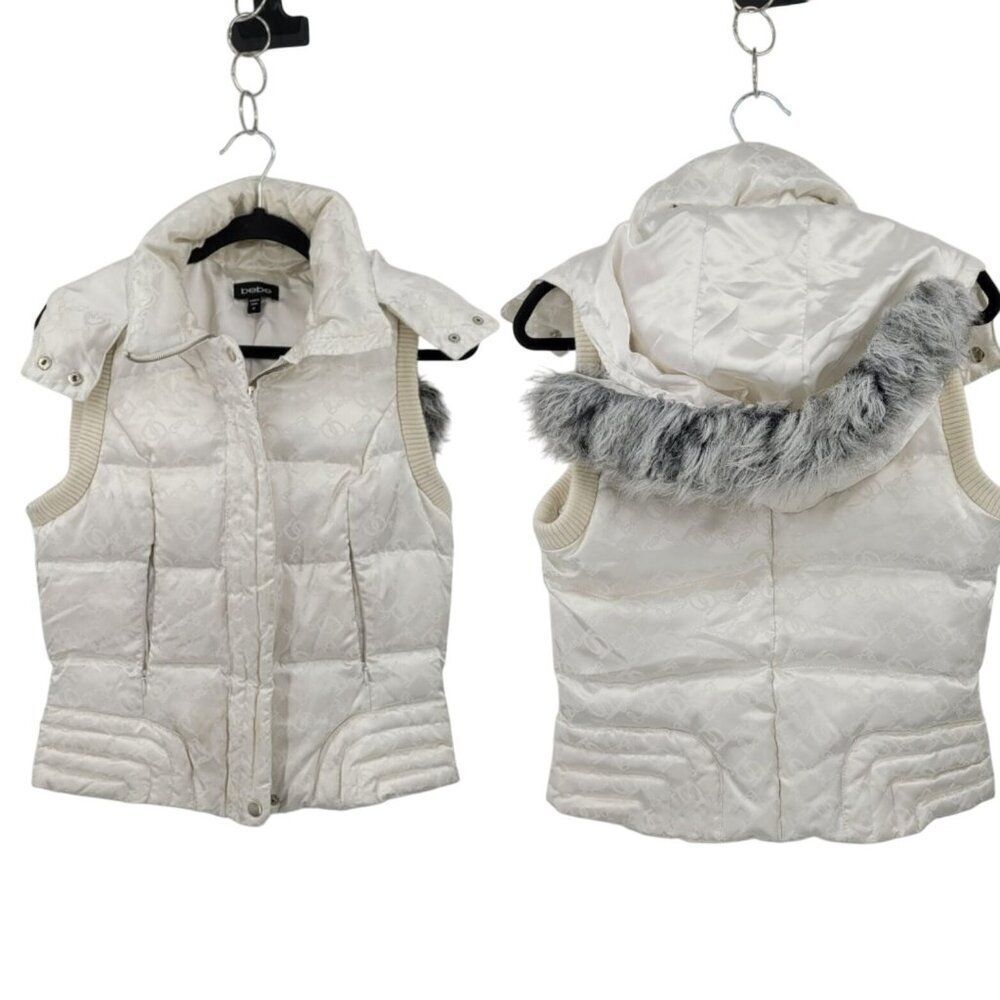 Y2K Bebe White Quilted Hooded Vest‎ Faux Fur Trim M Logo Print Chic City